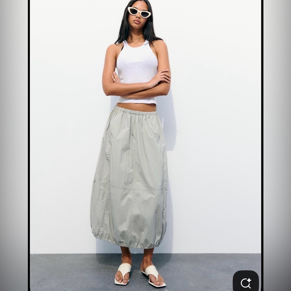 Elegant Beige Skirt